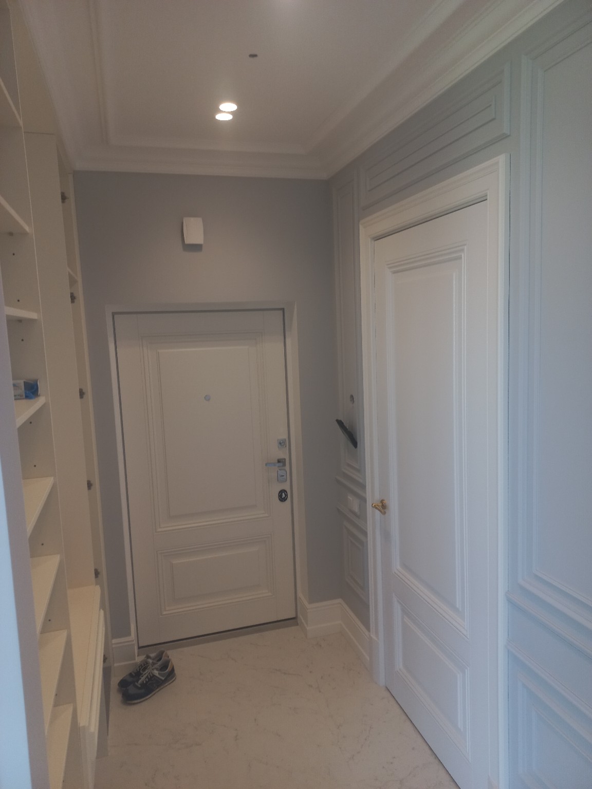 Прихожая после отделки — ремонт квартиры в новостройке Гомеля, 95 м²